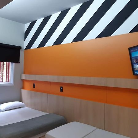 Artsy Vitoria Hostel Екстериор снимка