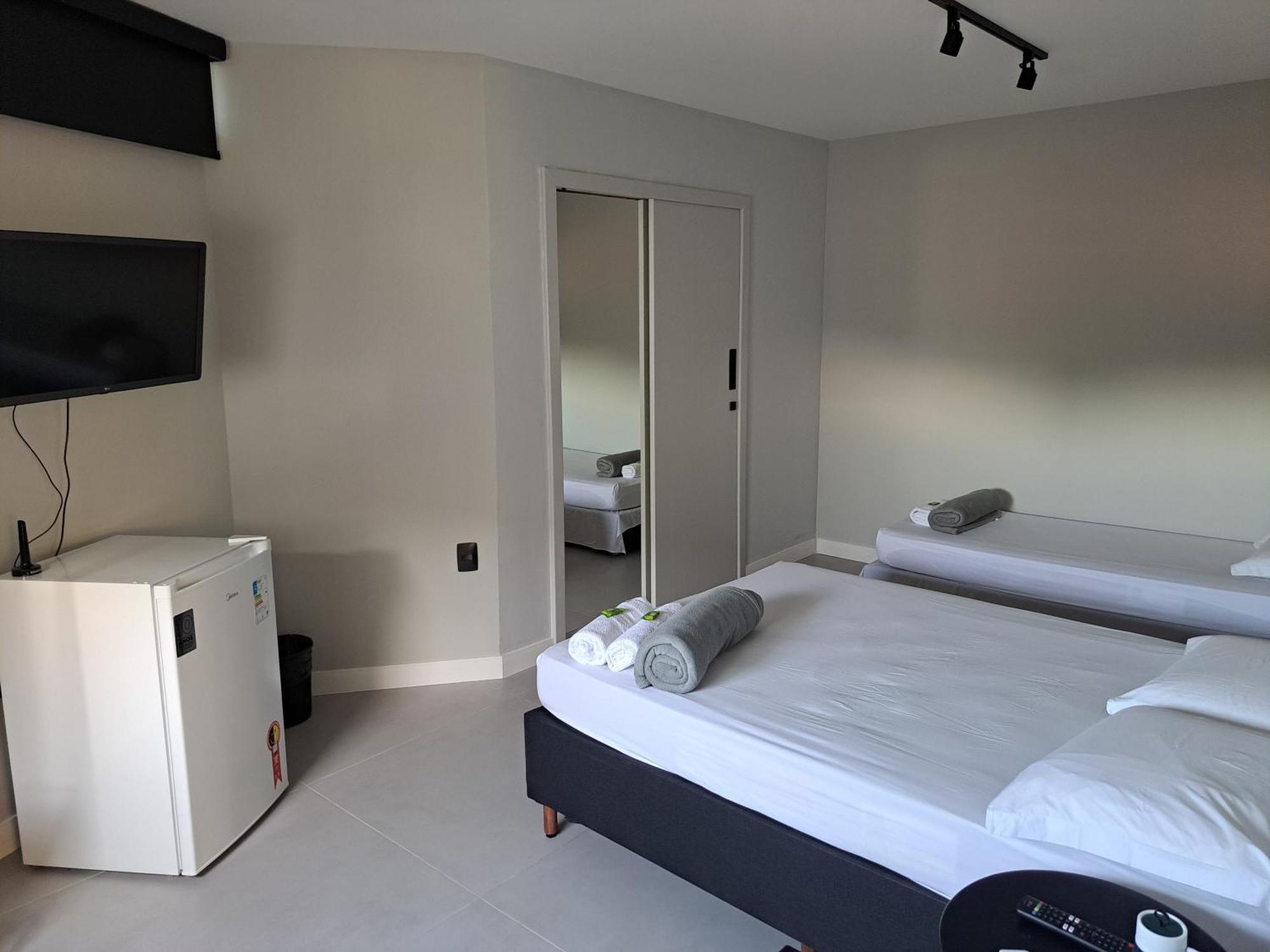 Artsy Vitoria Hostel Екстериор снимка